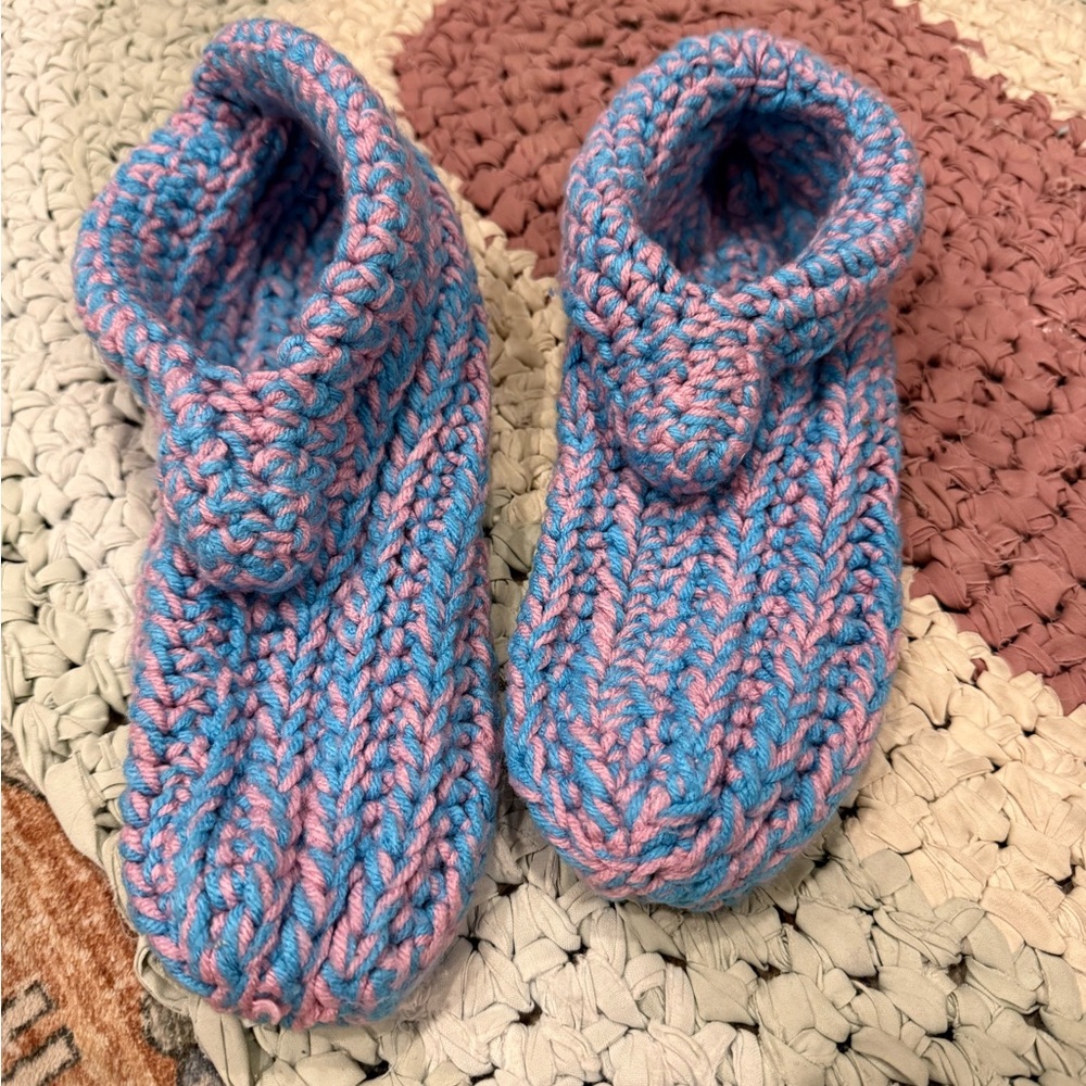 Women’s Cozy Pink and Blue Knit handmade Slippers size 9/10